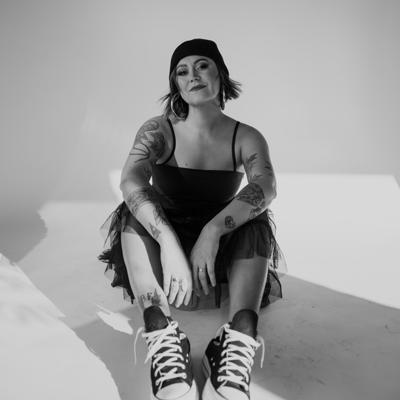 Meet your Posher, Ashley - Picture 1 of 1